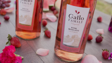 Is white zinfandel or Pink Moscato sweeter?