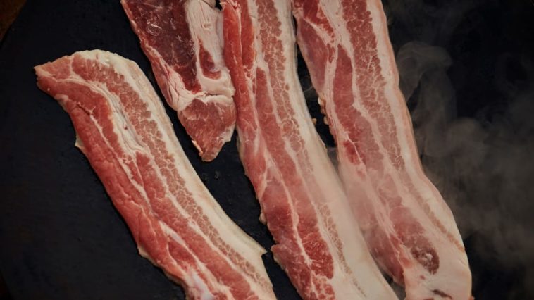 Should beef smell like rotten eggs?