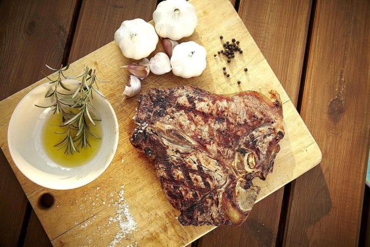 What 2 steaks make up a porterhouse?