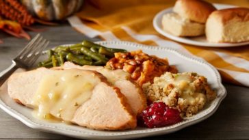 What is Cracker Barrel having for Thanksgiving?