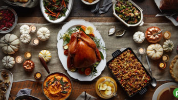 What is in Publix Thanksgiving dinner?