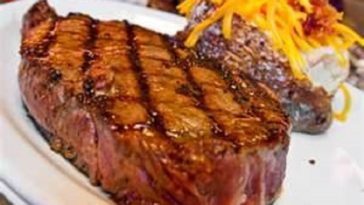 What is the biggest steak at Texas Roadhouse?