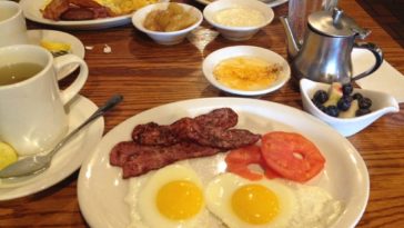 What is the good morning breakfast at Cracker Barrel?