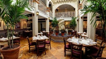 What is the oldest restaurant still standing?