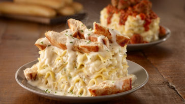 What kind of lasagna does Olive Garden have?