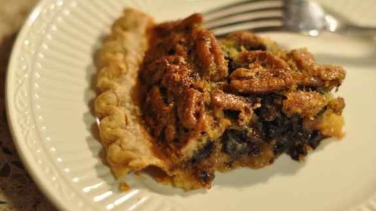 What kind of pies does Cracker Barrel have?