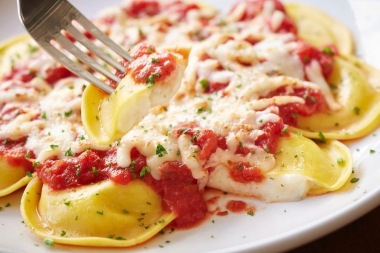 What kind of ravioli does Olive Garden have?