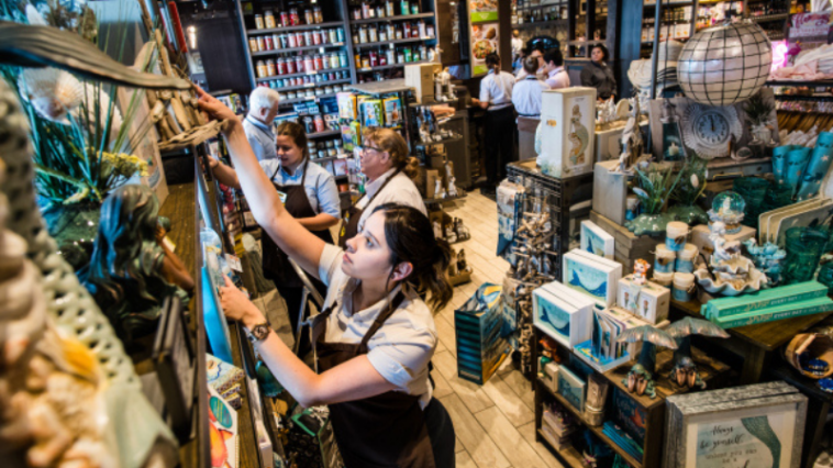 What should I wear to an interview at Cracker Barrel?