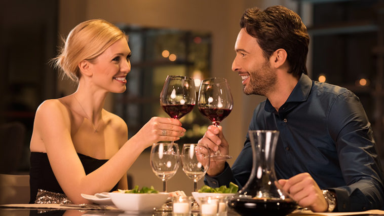 What should you not wear on a first date?