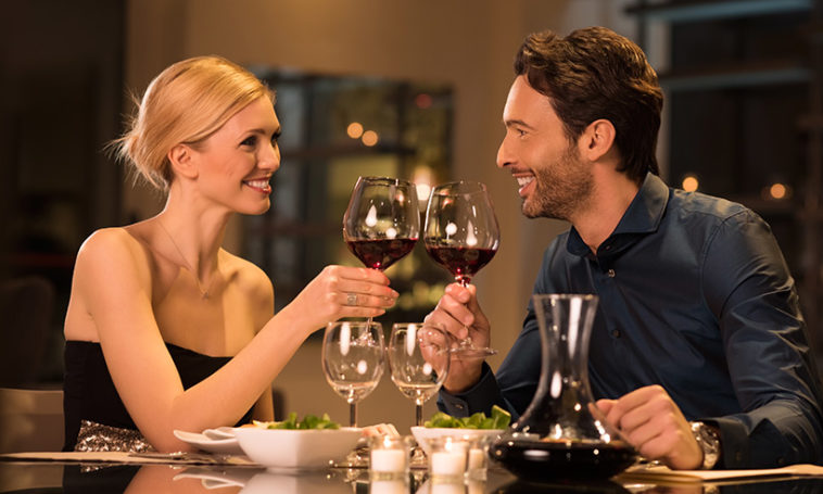 What should you not wear on a first date?