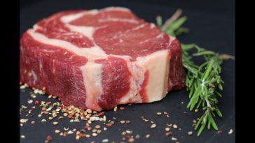 Who has better steak LongHorn or Outback?