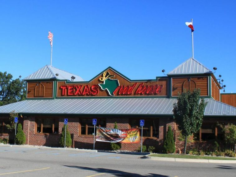 Why is Texas Roadhouse so popular?