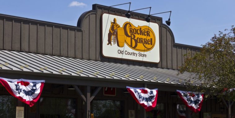 Will Cracker Barrel be open on Christmas?