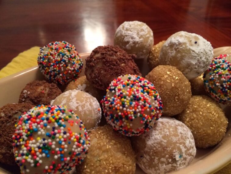 Are Munchkins really donut holes?