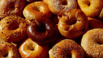 Are Starbucks bagels all day?
