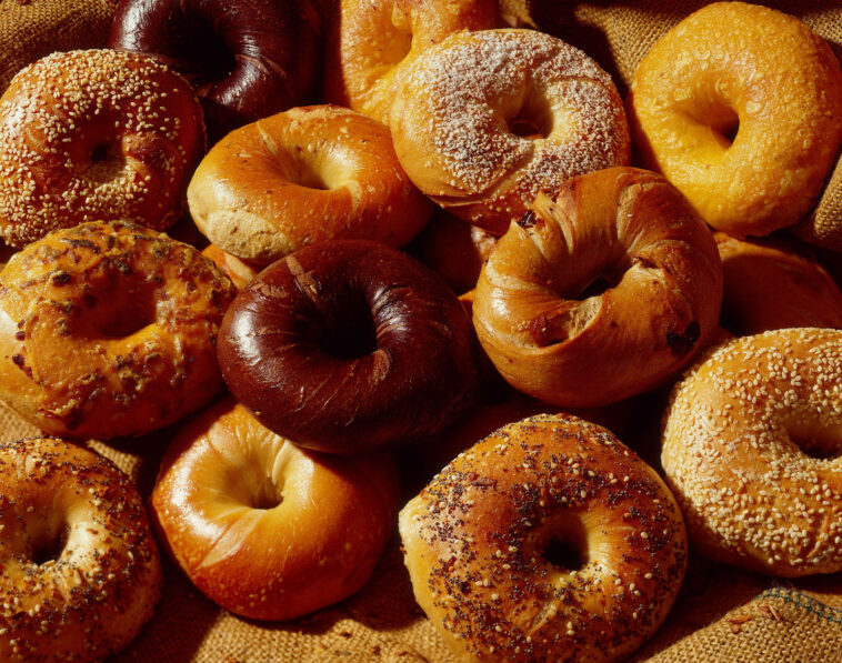 Are Starbucks bagels all day?