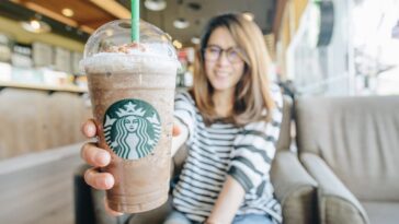 Can Starbucks workers make their own drink?