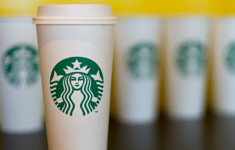 Can u get free refills at Starbucks?