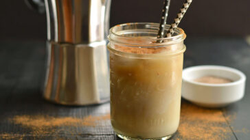 Can you get a caramel macchiato with almond milk?