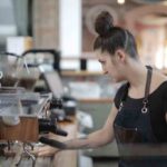 Can you wear your hair down at Starbucks?