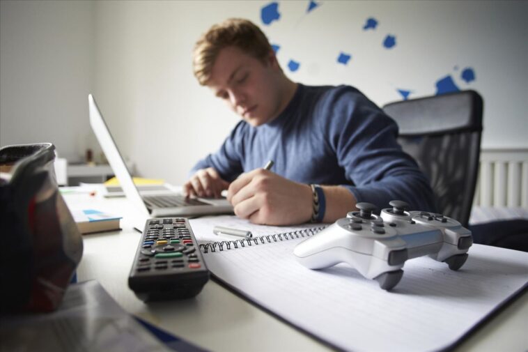 Can you work at GameStop at 14?