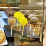 Do Starbucks cake pops have egg?