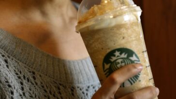 Do all Starbucks drinks have caffeine?