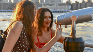 Do internet cafes still exist 2021?