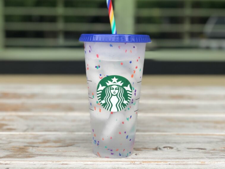 Do you get a discount for reusable cups at Starbucks?