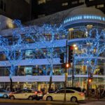 Does Chicago have the biggest Starbucks?