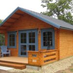 Does Khione have a cabin?