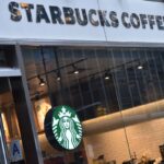 Does Starbucks UK take cash?
