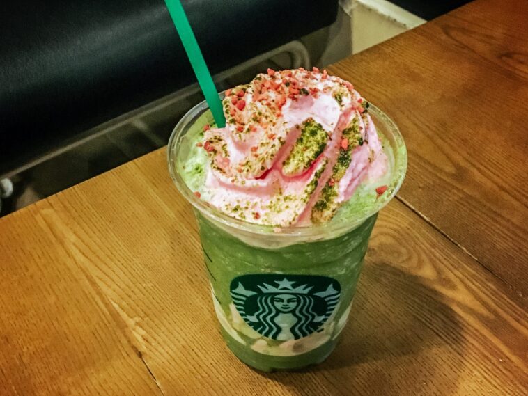 Does Starbucks have a strawberry green tea?