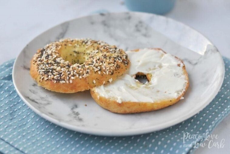 Does Starbucks have chonga bagels?