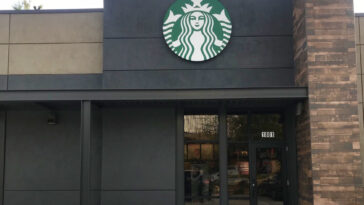 Does Starbucks in Texas hire at 14?