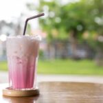 Does Starbucks pink drink have caffeine?