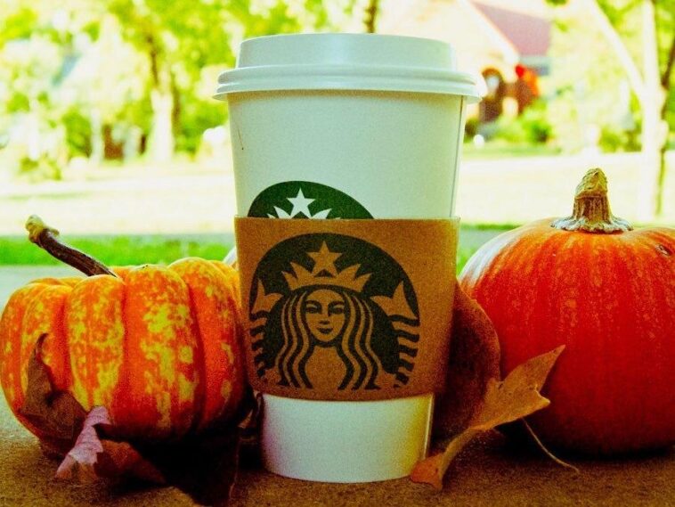 Does Starbucks pumpkin spice have dairy?