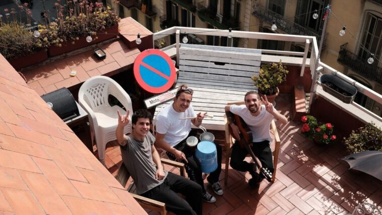 Does The New Yorker have a rooftop?