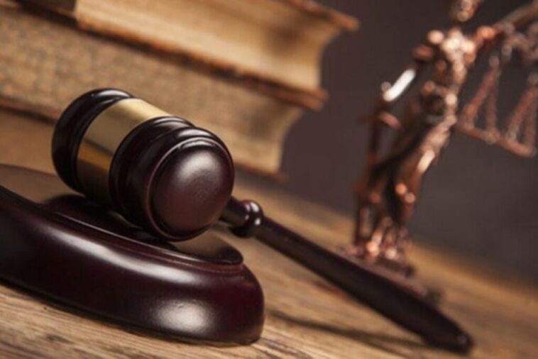 Does derecho mean law?