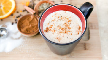 Does iced chai tea latte have caffeine?