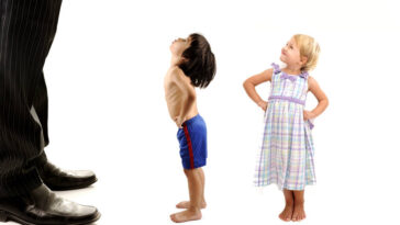 Does petite mean short in French?