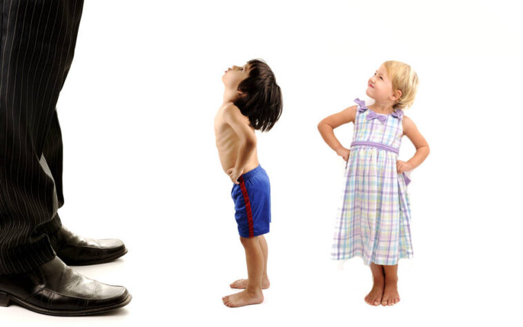 Does petite mean short in French?