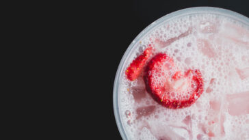 Does the Venti pink drink have caffeine?