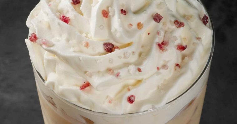 Does the toasted white chocolate mocha taste like coffee?