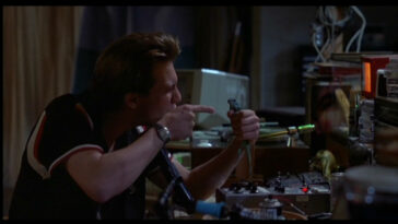 Does the velum move?