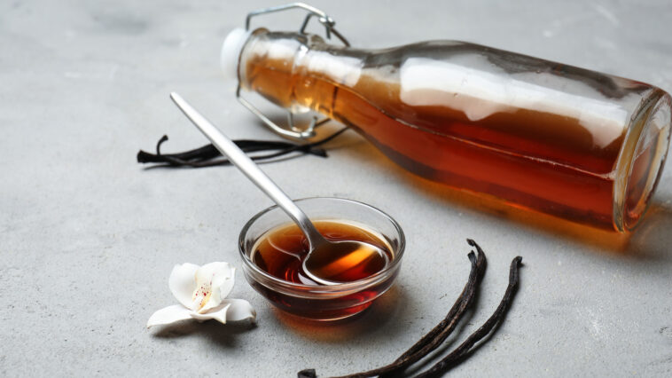 Does vanilla powder have alcohol in it?