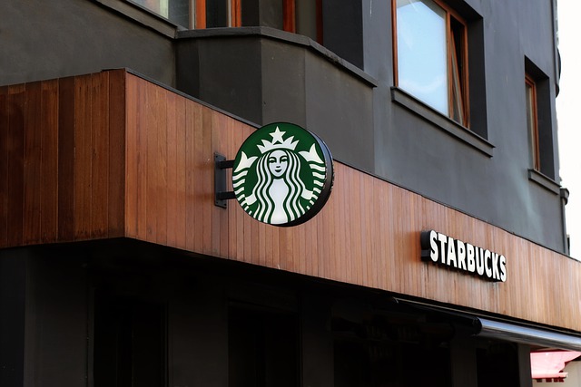 How Much Does Starbucks pay an hour?