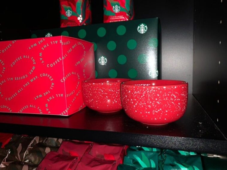 How can you tell a fake studded tumbler from Starbucks?