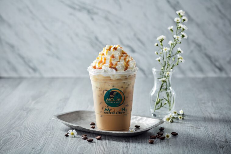 How do I order a healthy iced caramel macchiato?