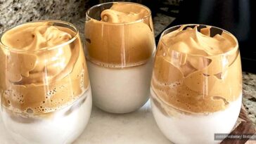 How do you drink Dalgona coffee?